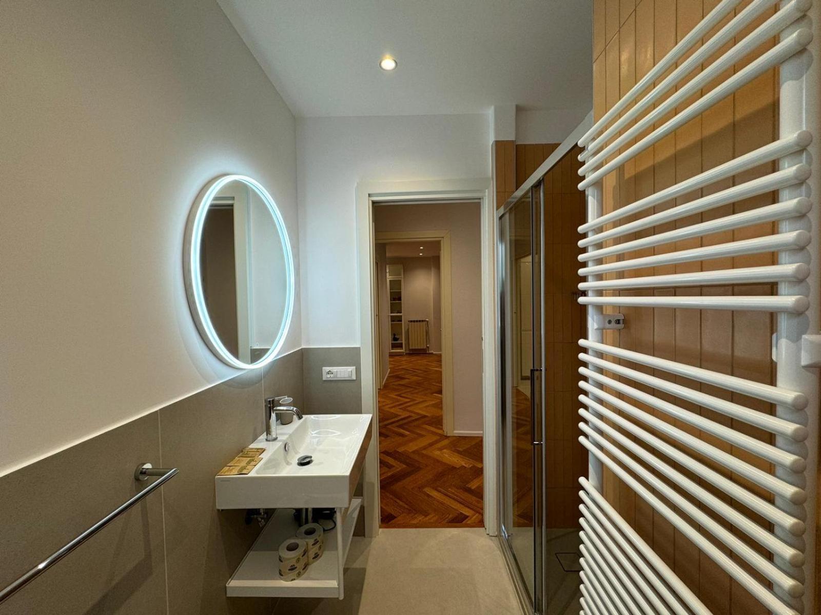 Refined Retreat In Renovated P R A T I Gem * Rom