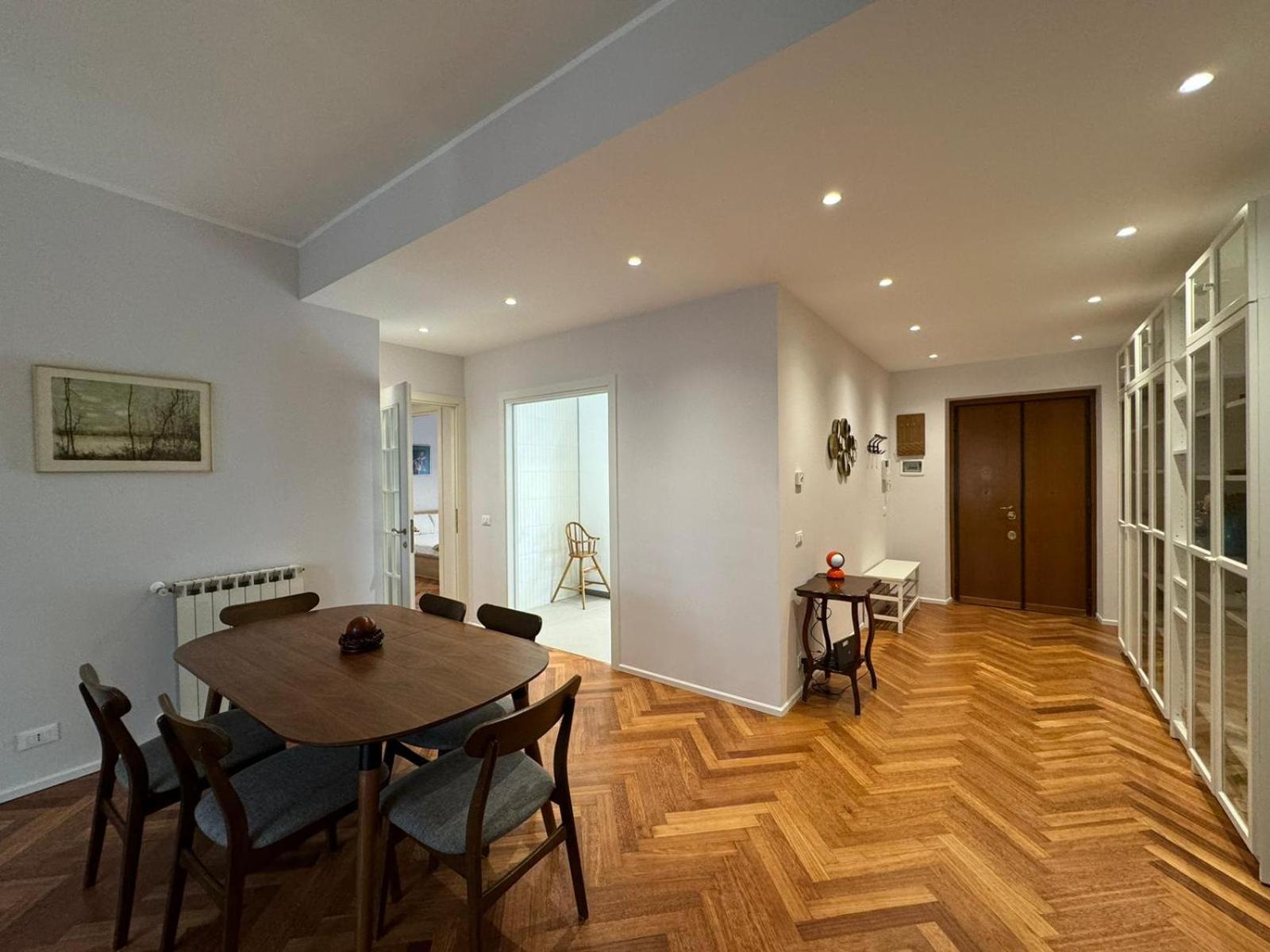 Refined Retreat In Renovated P R A T I Gem Apartment Rom
